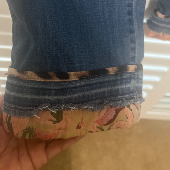 Chicos so slimming embroidered ankle jeans - Picture 3 of 4